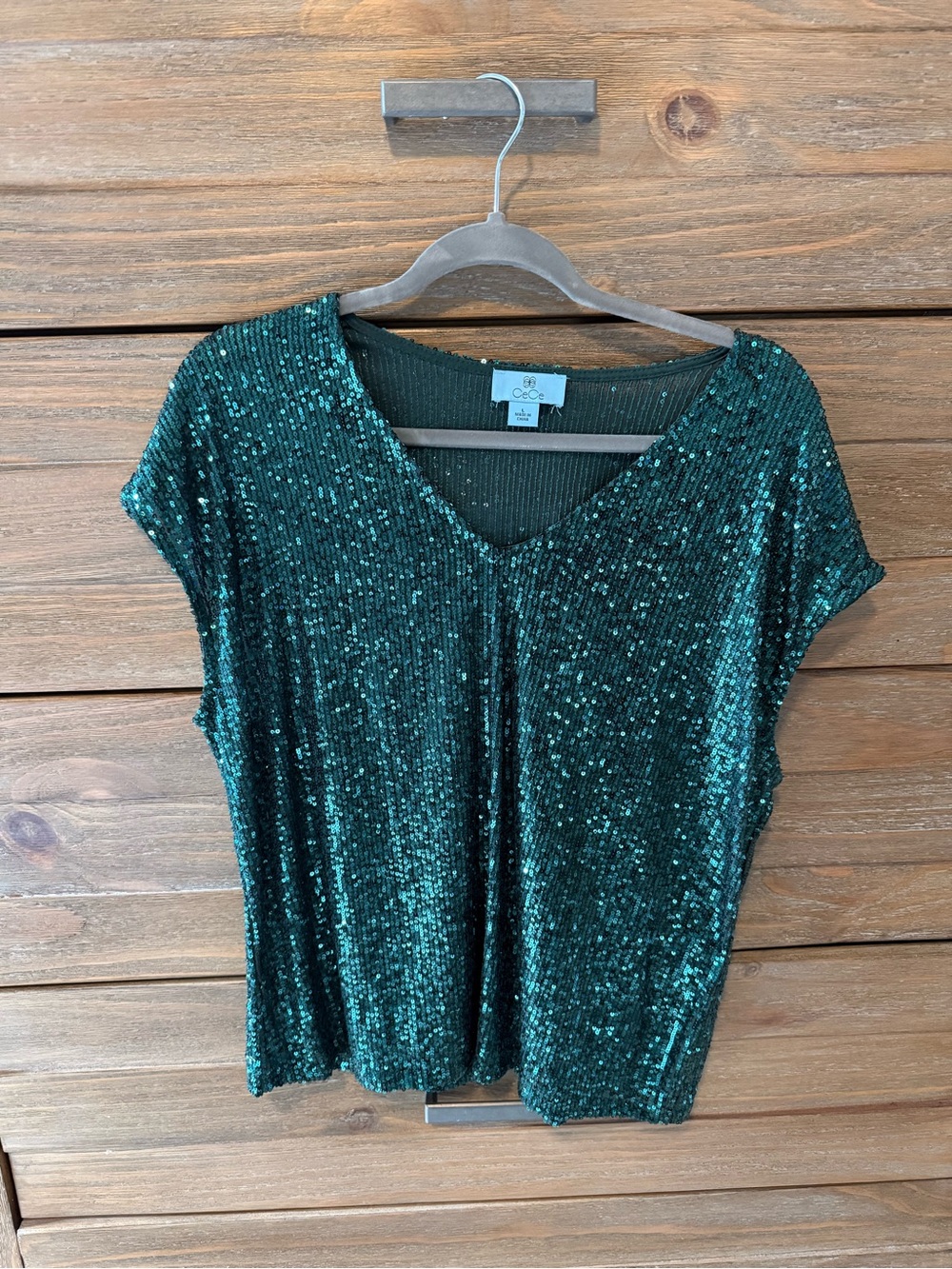 CeCe Emerald Green Sequin V-Neck Short Sleeve Top
